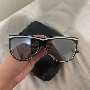 SOLD ✖️ Quay Australia Reflective Women’s Sunnies